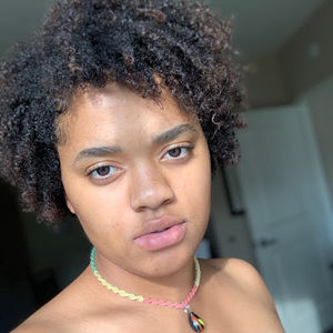 Meet your Posher, Bobbie